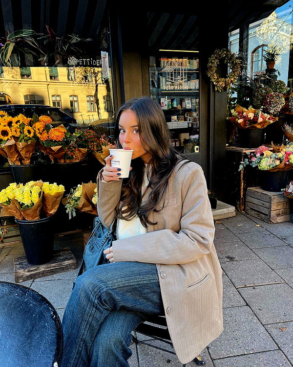 zoeliss instagram image archive image