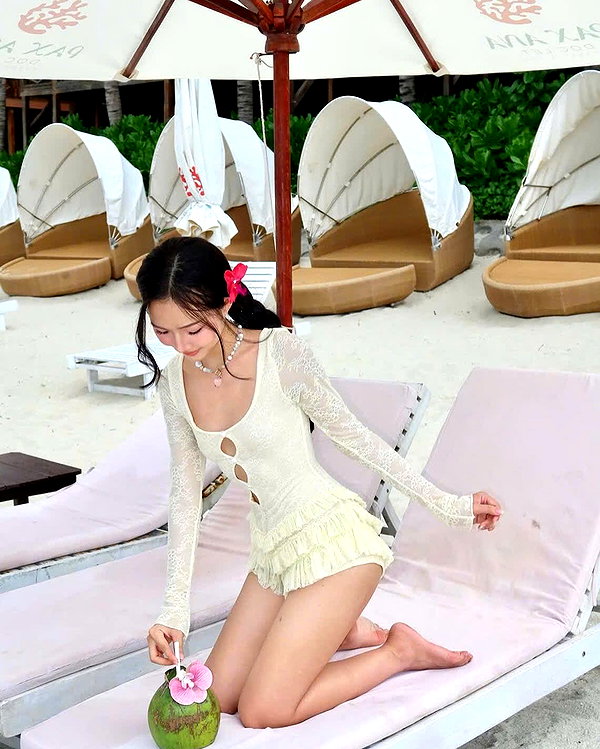 lyhythuedoxinh instagram image archive image