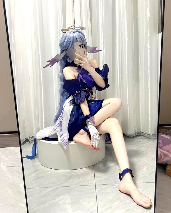 gallery_cosplayer instagram image archive image