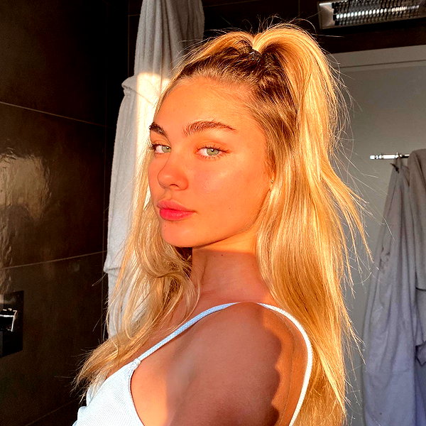 maya.keyy instagram image archive image