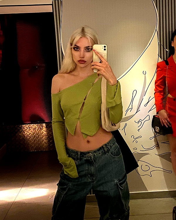anya4everr instagram image archive image