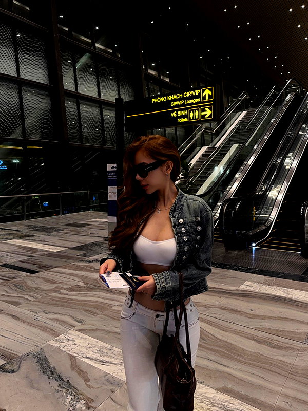 lyhythuedoxinh instagram image archive image