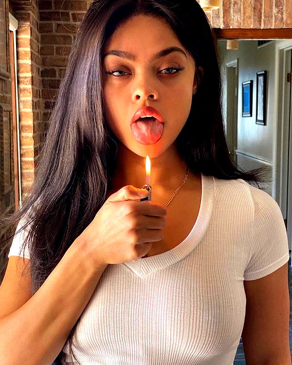 baddiesessence instagram image archive image