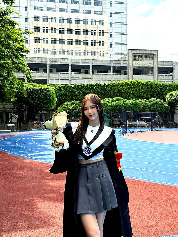 _jyying instagram image archive image