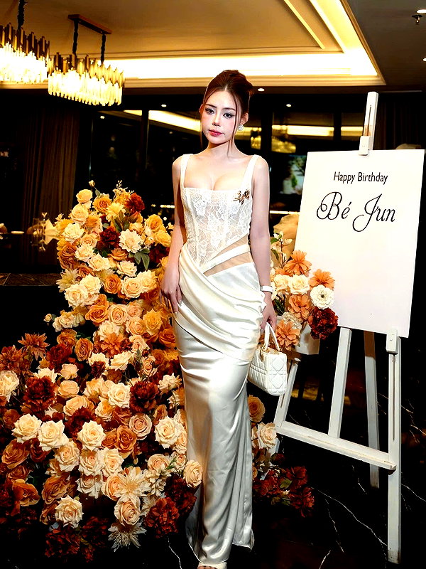 lyhythuedoxinh instagram image archive image