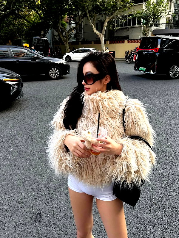 lyhythuedoxinh instagram image archive image