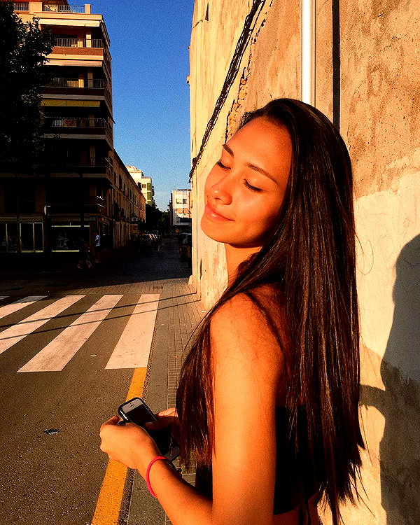 cait.knight instagram image archive image