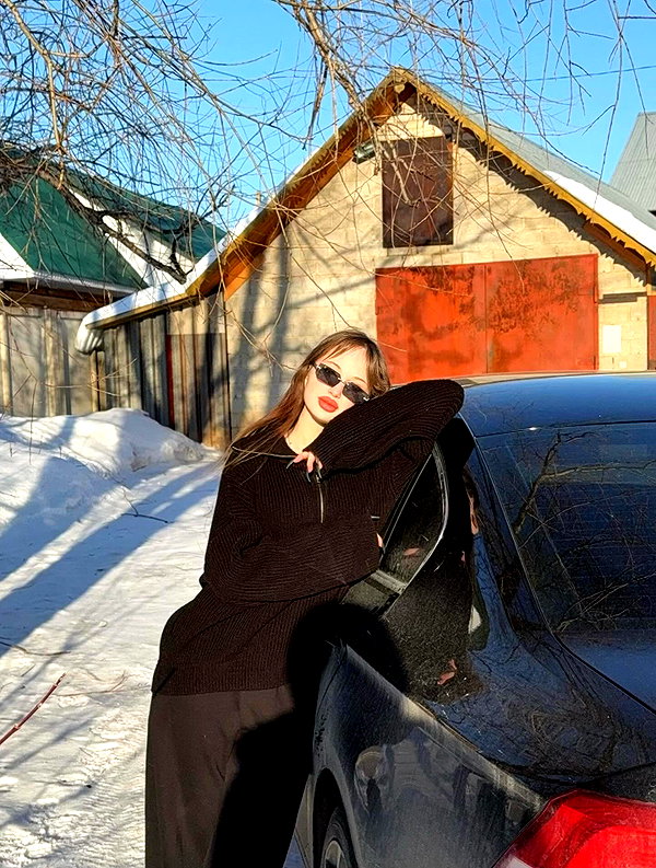 liisonnya instagram image archive image