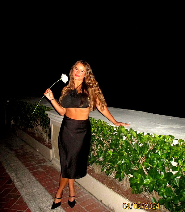 isabella.lauren instagram image archive image