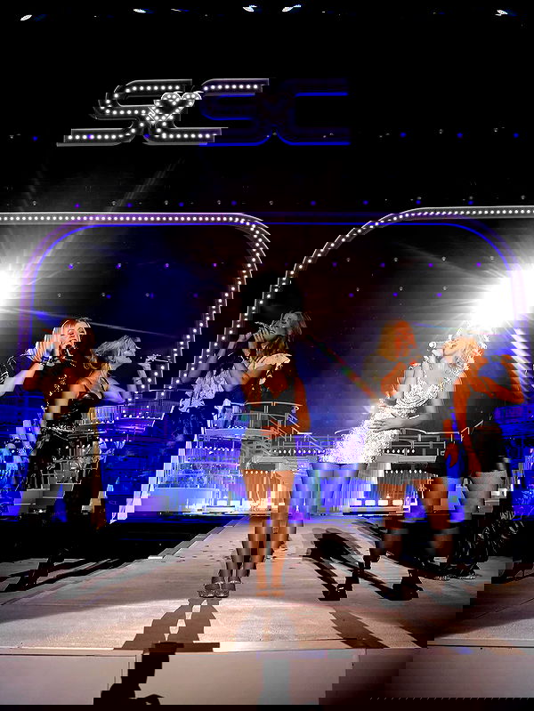 sabrinacarpenter sabrinacarpenter archive image