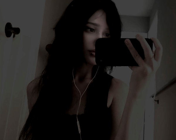 emeurie instagram image archive image
