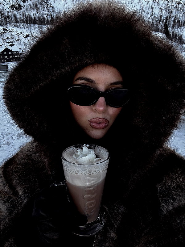zoeliss instagram image archive image