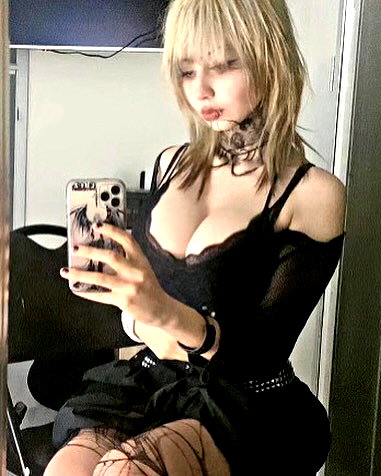 felinaaxi instagram image archive image