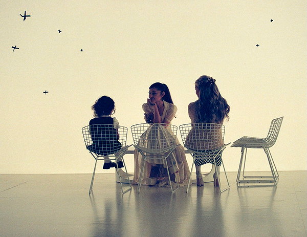 arianagrande instagram image archive image