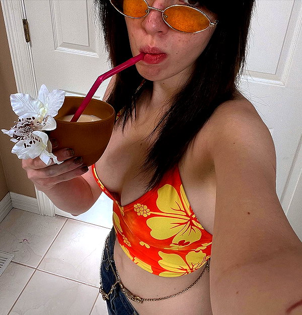 luvstuff3r instagram image archive image