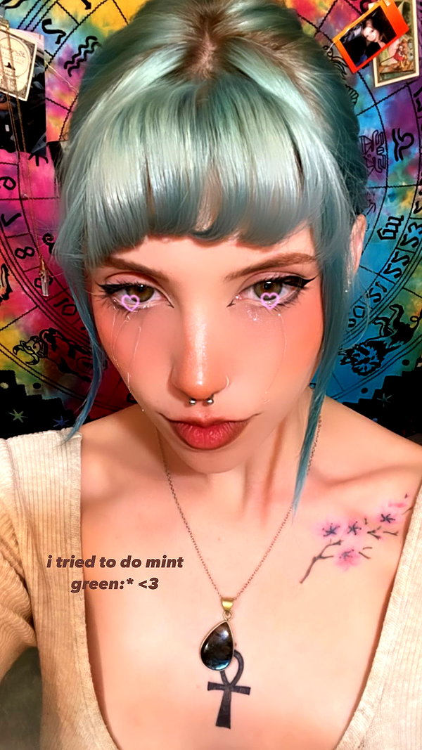 haileylayfield instagram image archive image