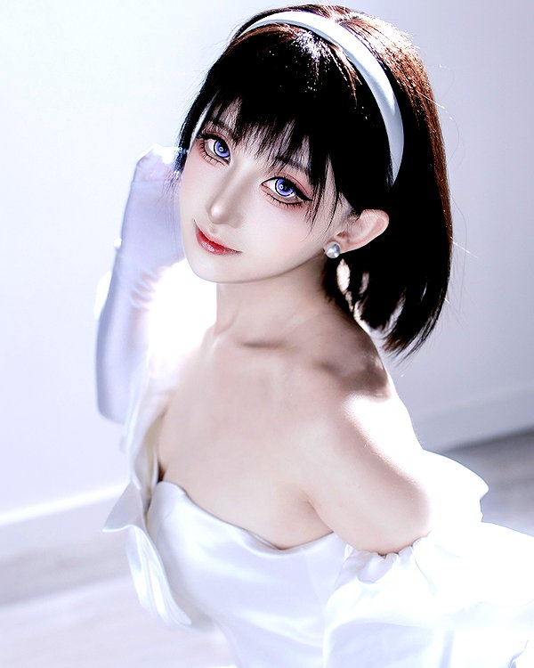 miee_cos instagram image archive image