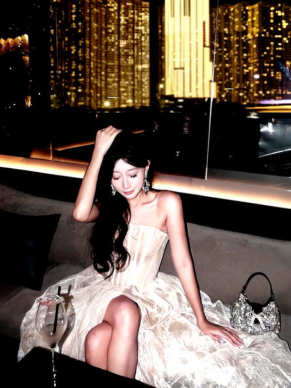 lyhythuedoxinh instagram image archive image