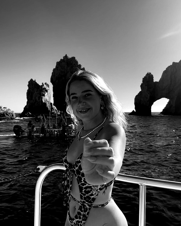 nina.kxs instagram image archive image