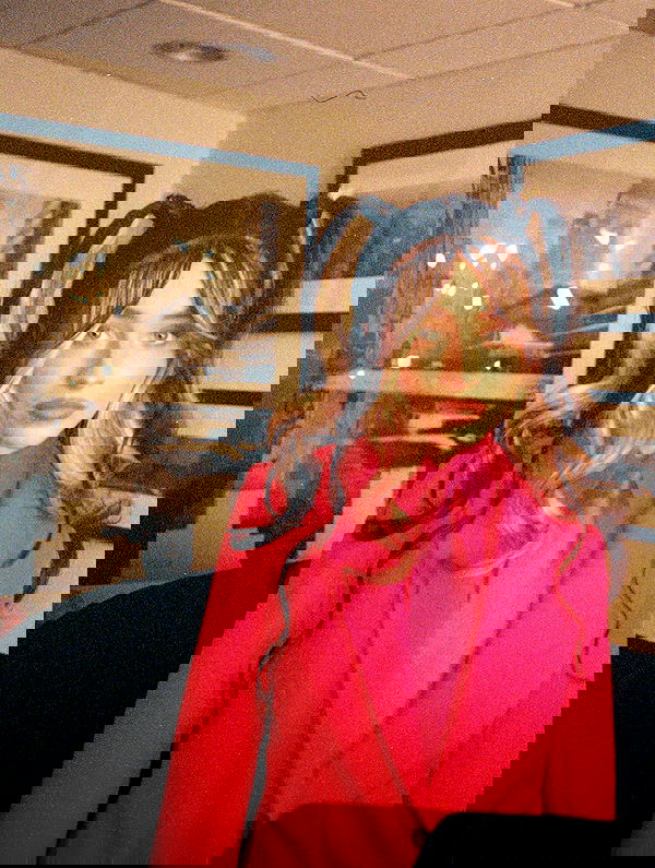 sabrinacarpenter sabrinacarpenter archive image