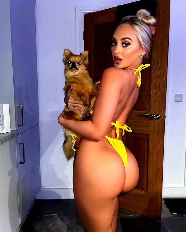 rhiannonbluee instagram image archive image