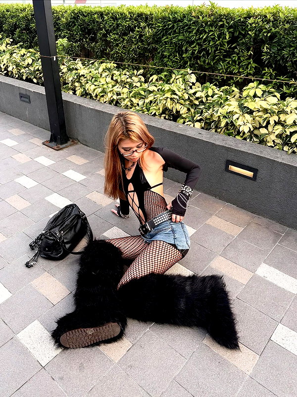 _nei.ko instagram image archive image