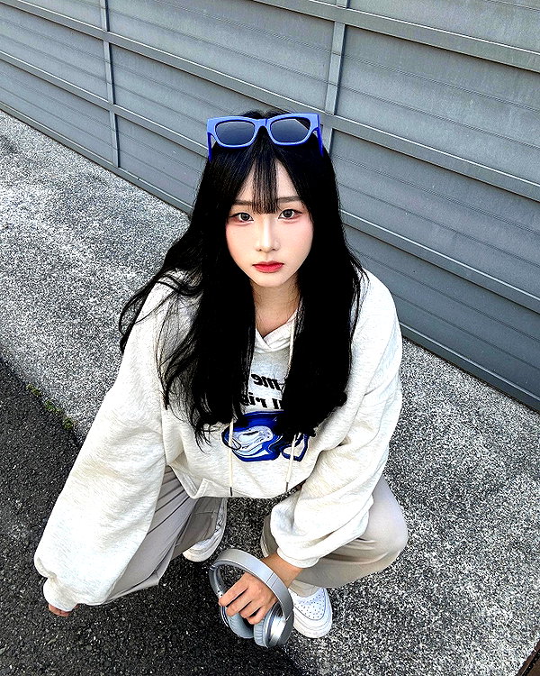 lai_931201 instagram image archive image