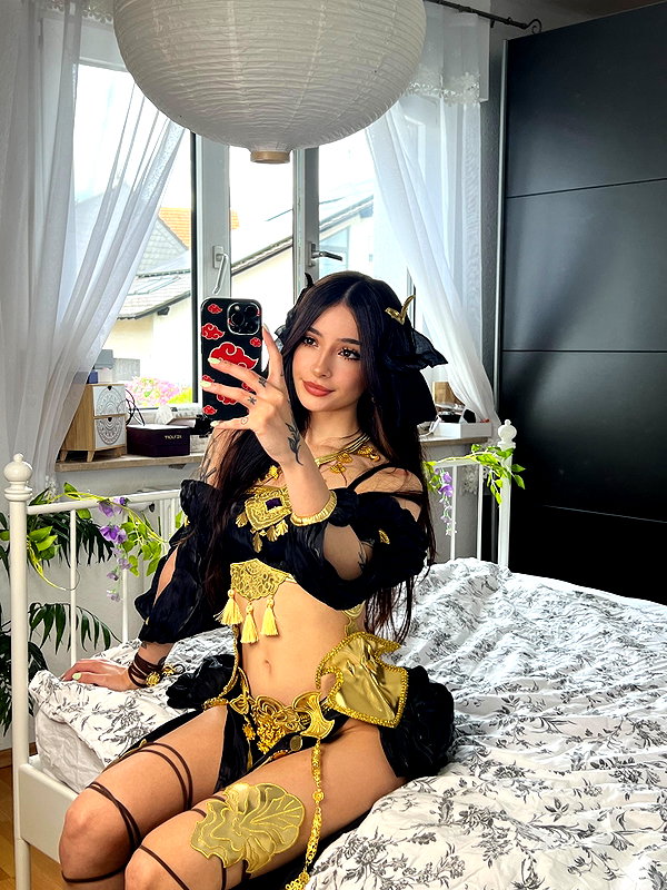 cata.leyah instagram image archive image