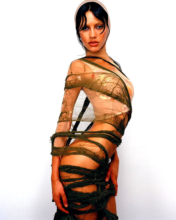 leonanaomii instagram image archive image