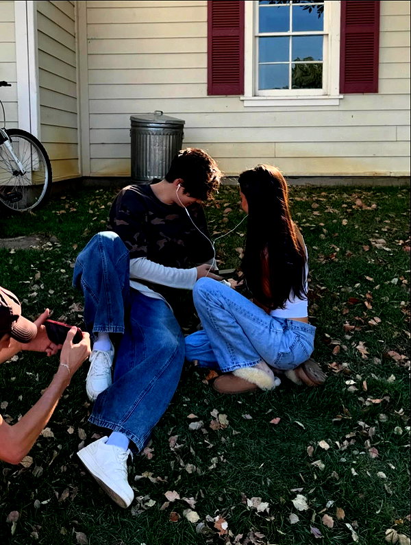 madisonbeer madisonbeer archive image