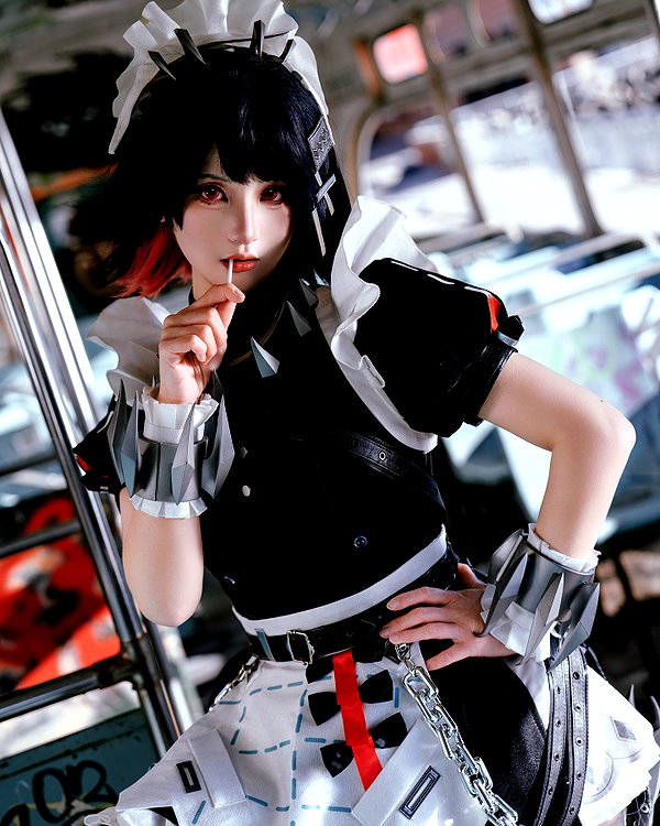 miee_cos instagram image archive image