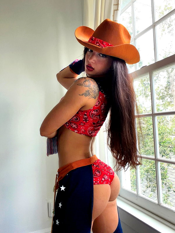 daniellebarnaa instagram image archive image