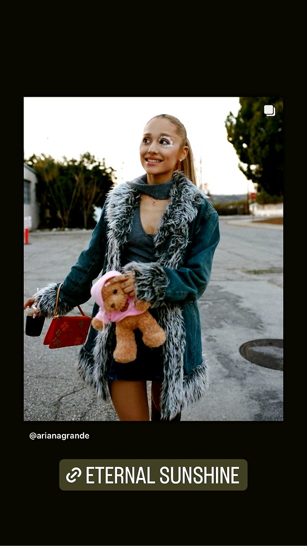 arianagrande instagram image archive image