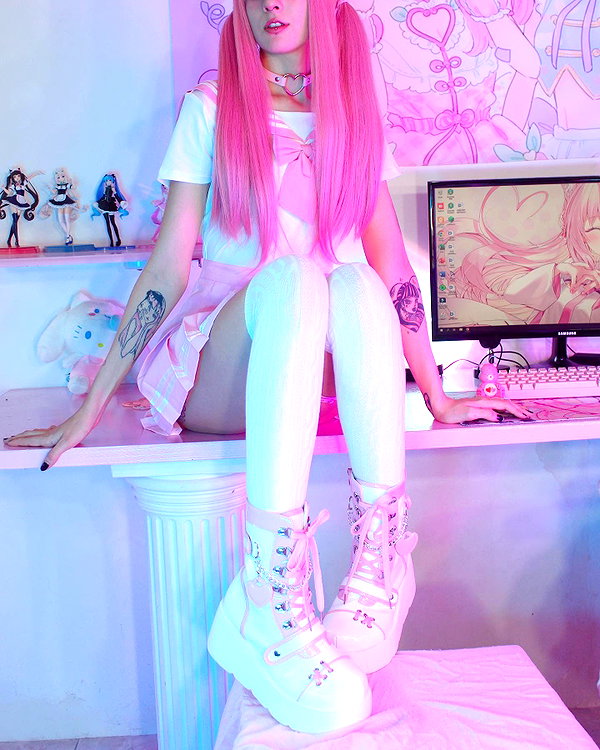 jadelaverne instagram image archive image