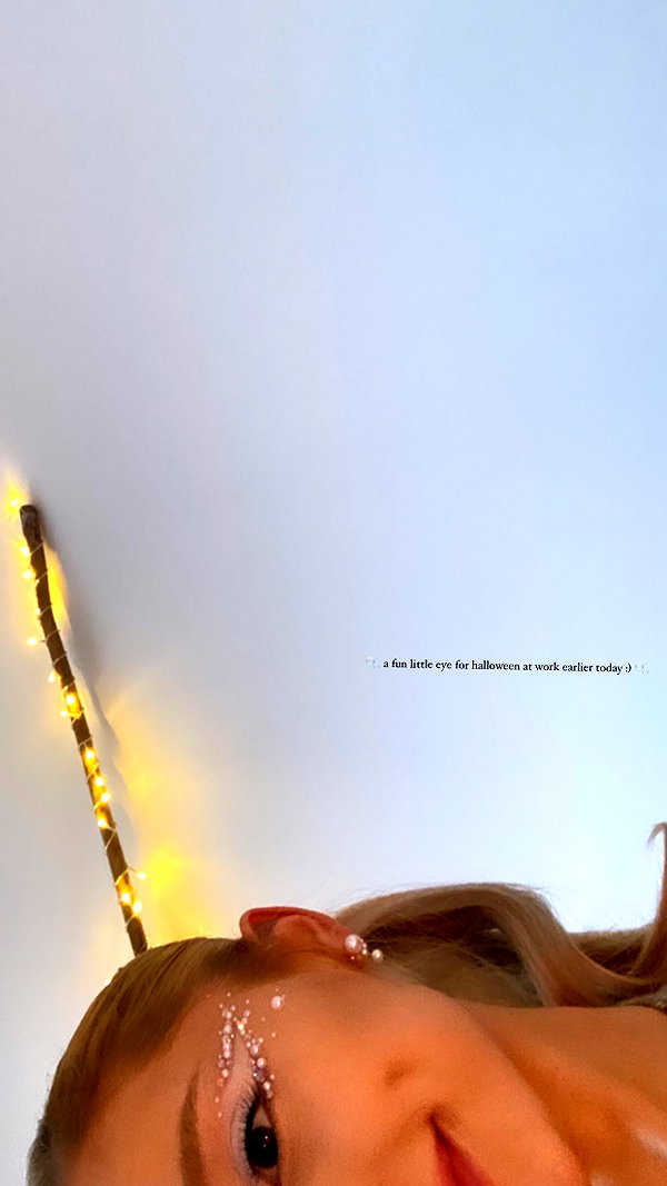 arianagrande instagram image archive image