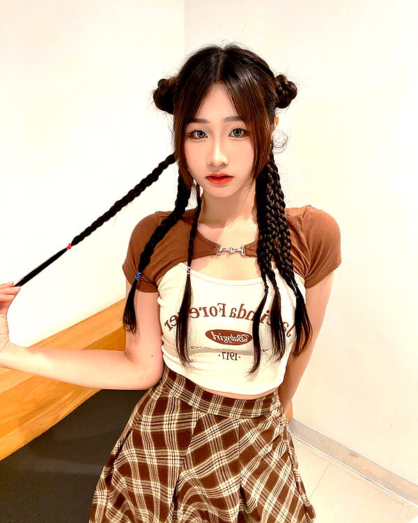 lai_931201 instagram image archive image