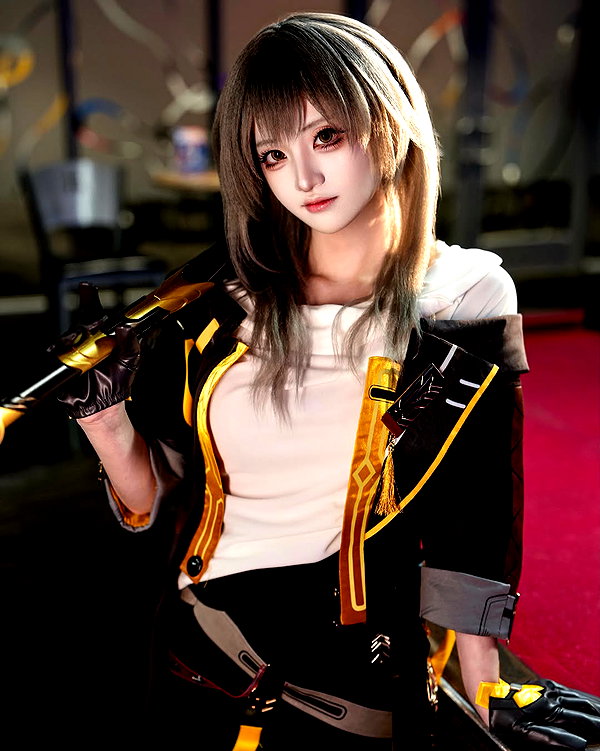 miee_cos instagram image archive image