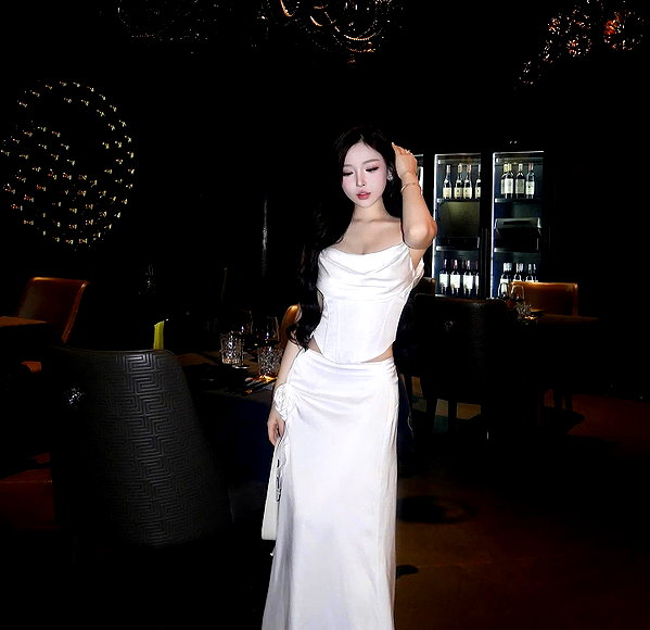 lyhythuedoxinh instagram image archive image