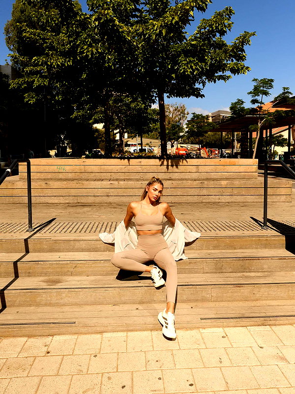 maya.keyy instagram image archive image