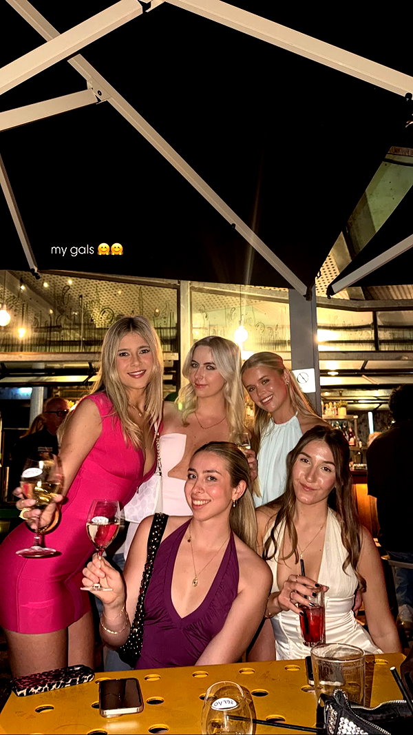 anika.wicks instagram image archive image
