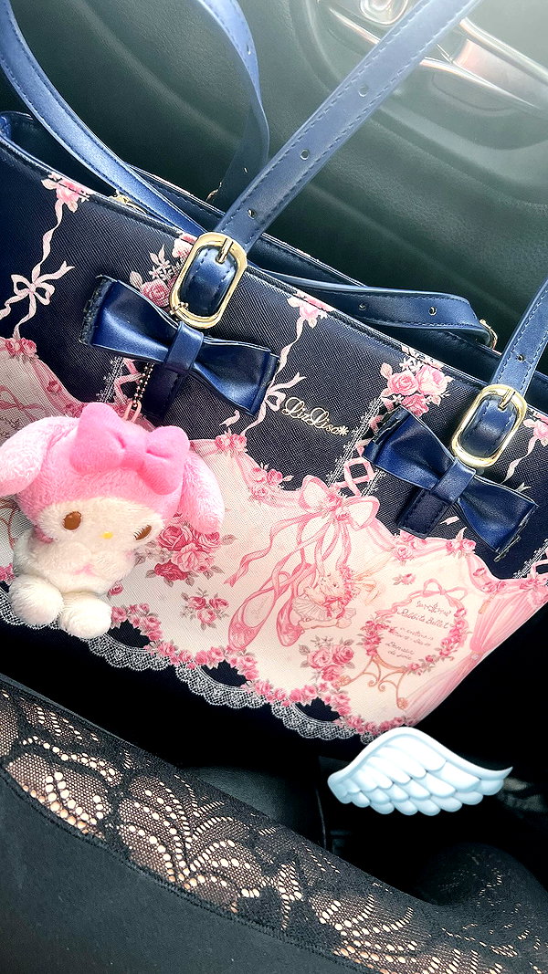 twodollie instagram image archive image