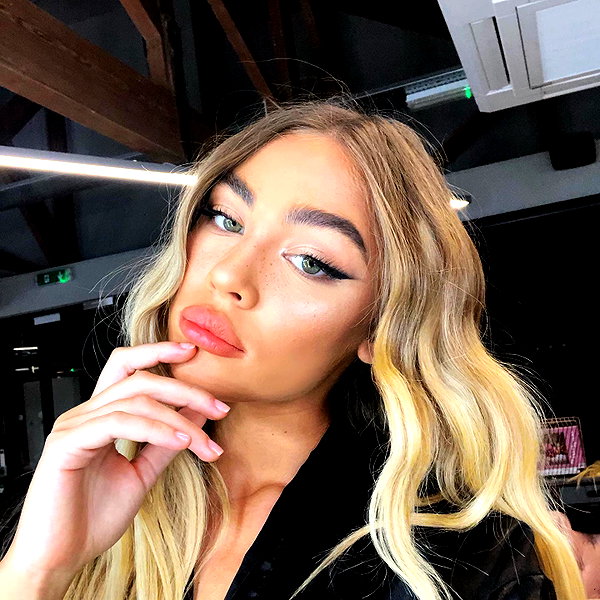 maya.keyy instagram image archive image