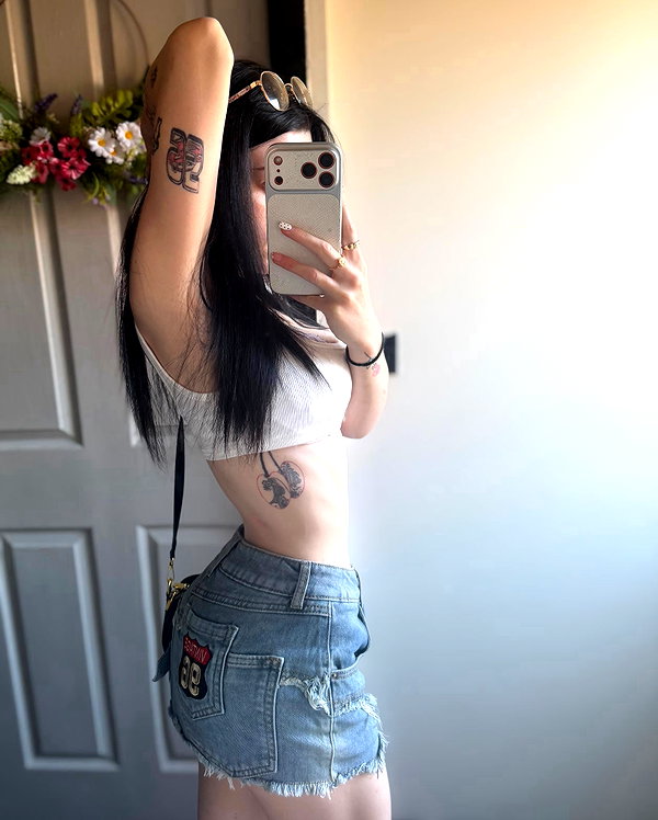 elerievans123 instagram image archive image