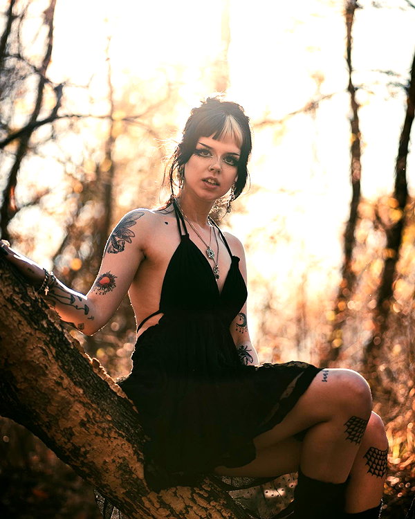 yeahimcaroline instagram image archive image