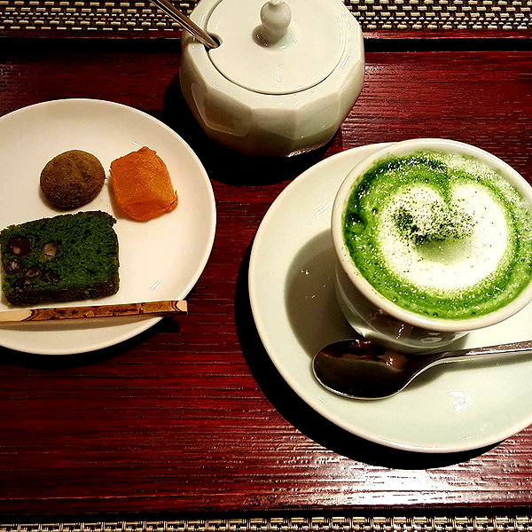 muze instagram image archive image