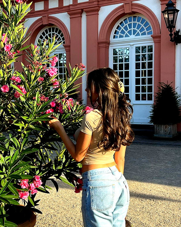zoeliss instagram image archive image