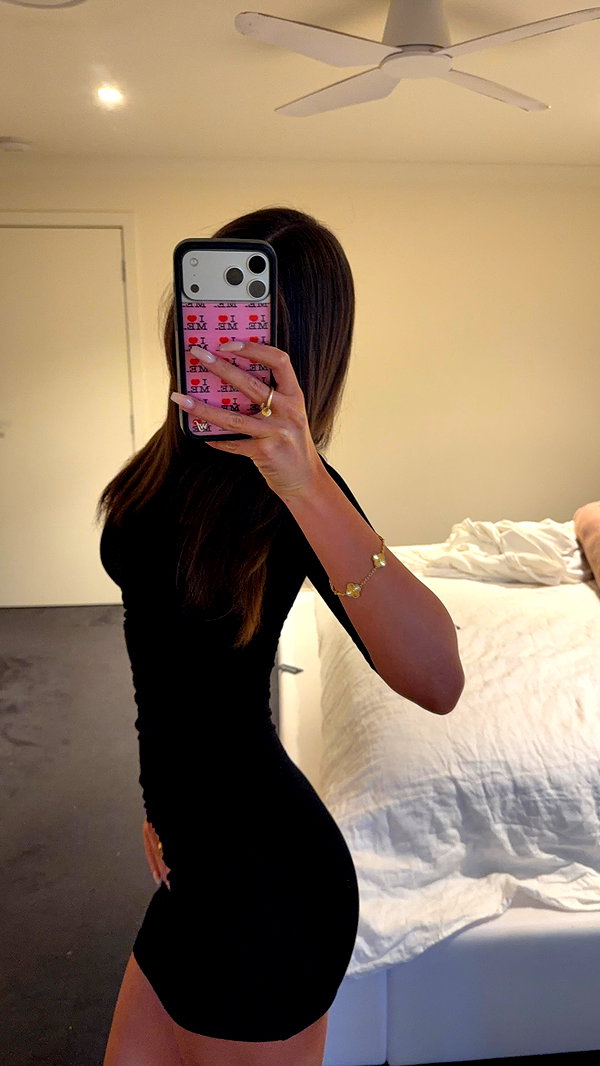 oliviaphillipps instagram image archive image