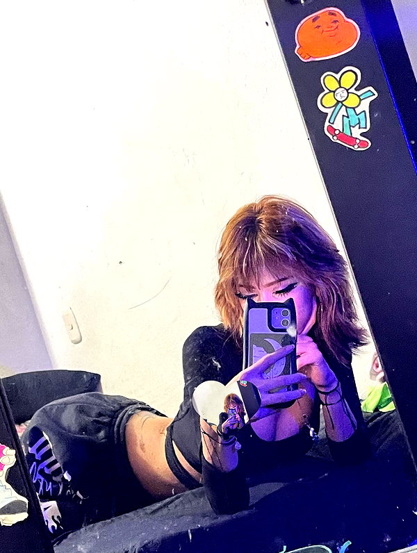 shevaal_x instagram image archive image