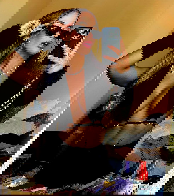 itshayleydavies itshayleydavies archive image