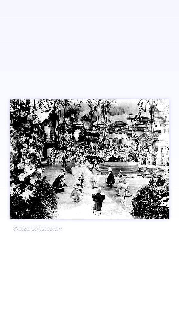 arianagrande instagram image archive image